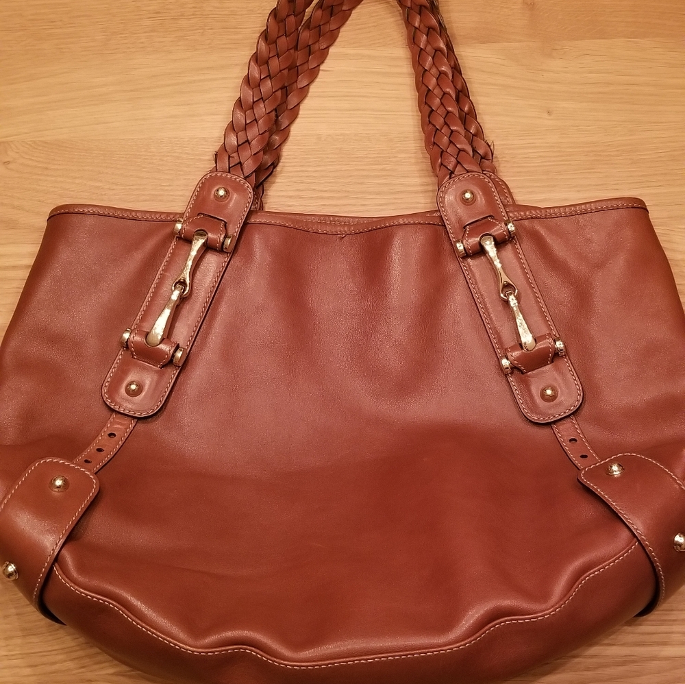 Gucci Leather Pelham Shoulder Bag